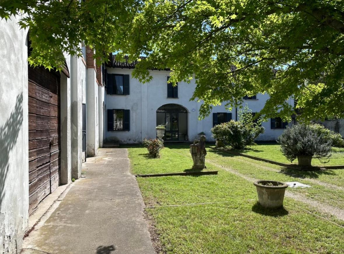 Affascinante Casale Brambilla Vicino Pavia San Zenone al Po Exterior foto